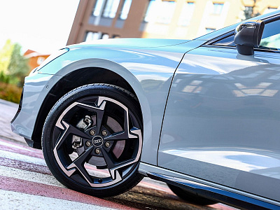 Audi A3 серый 2025