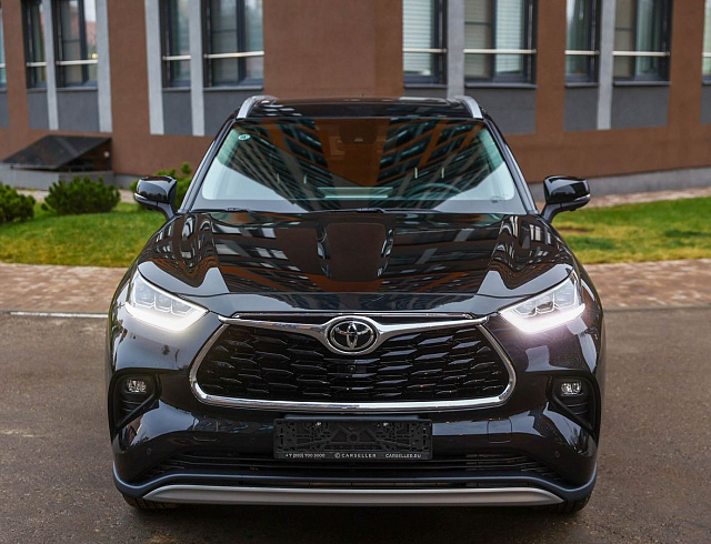 Toyota Highlander черный 2026