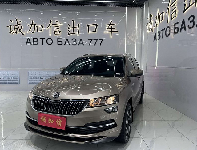 Skoda Karoq 1.4 л 2022 г. желто-оранжевый, пробег 26000 км