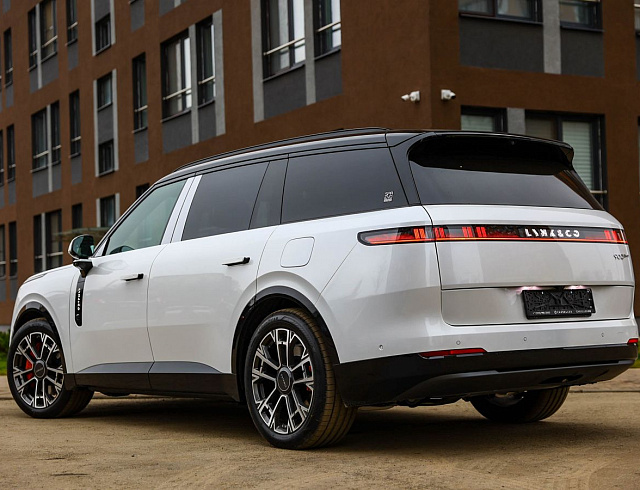 Lynk & Co 900 белый 2025