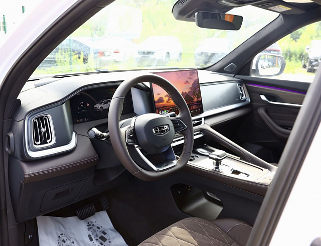 Geely Monjaro белый 2026