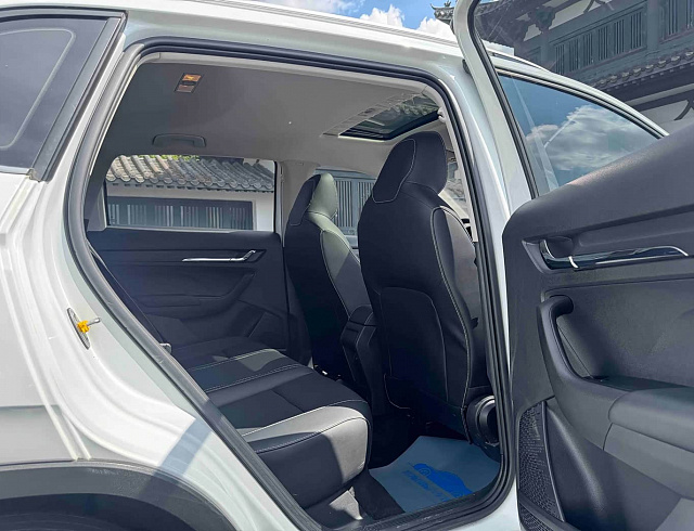 Skoda Kamiq 1.5 л 2023 г. Белый, пробег 23000 км