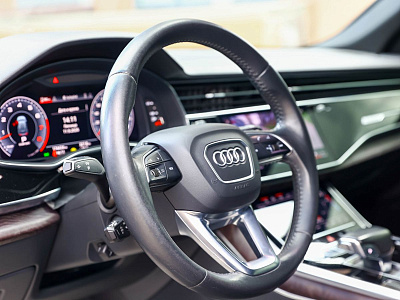 Audi Q8 белый 2018