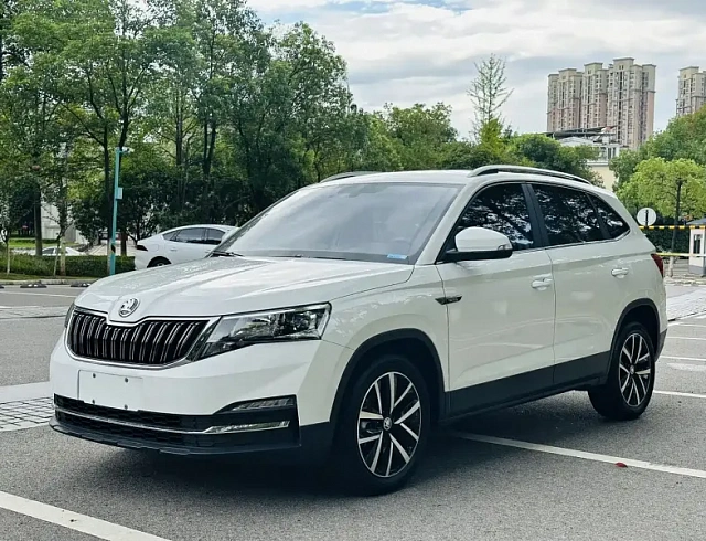 Skoda Kamiq 1.5 л 2024 г. Белый, пробег 21000 км