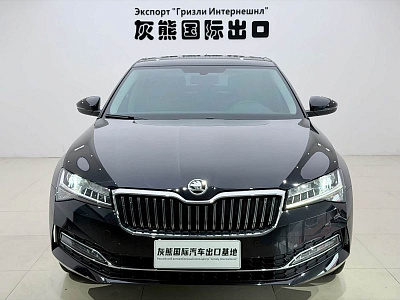 Skoda Superb 1.4 л 2024 г. Чёрный, пробег 9000 км
