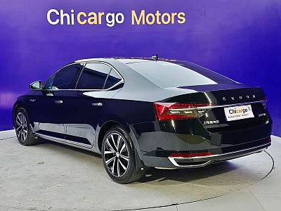 Skoda Superb 1.4 л 2023 г. Чёрный, пробег 11000 км