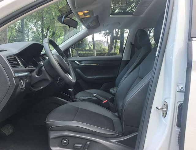 Skoda Kamiq 1.5 л 2023 г. Белый, пробег 8000 км