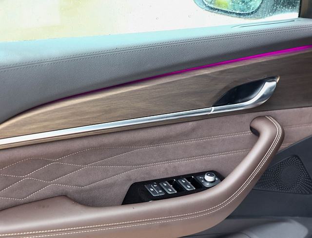 Geely Monjaro белый 2026