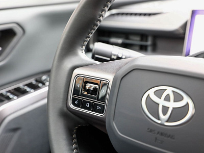 Toyota RAV4 белый 2026