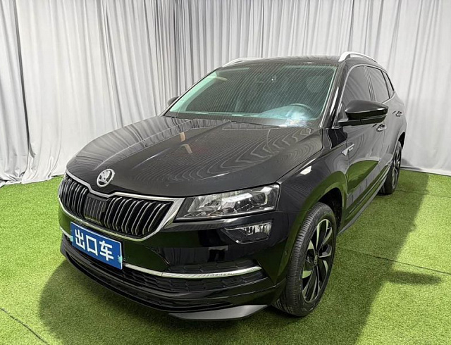 Skoda Karoq 1.4 л 2023 г. Чёрный, пробег 35000 км