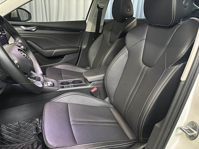 Skoda Octavia 1.4 л 2022 г. Белый, пробег 45000 км